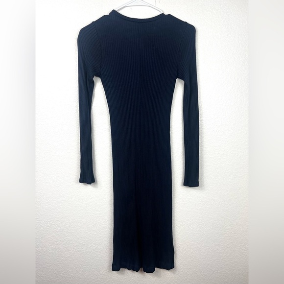 Reformation dark blue Bodycon Ribbed Long Sleeve
Midi Dress size XS - Picture 7 of 8